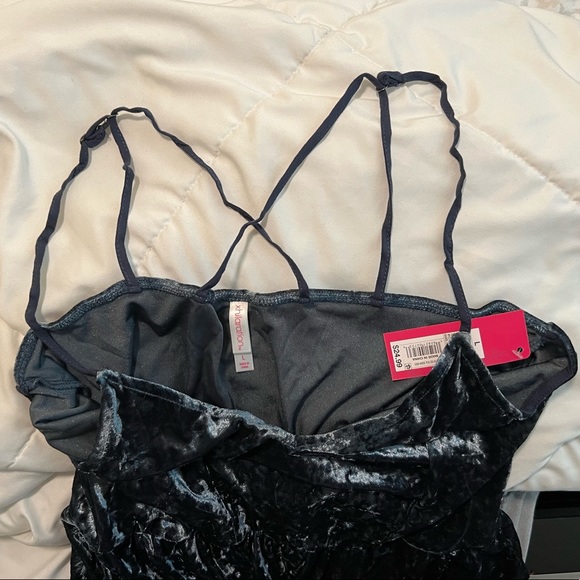 Crushed Velvet Shorts Romper - Picture 8 of 11